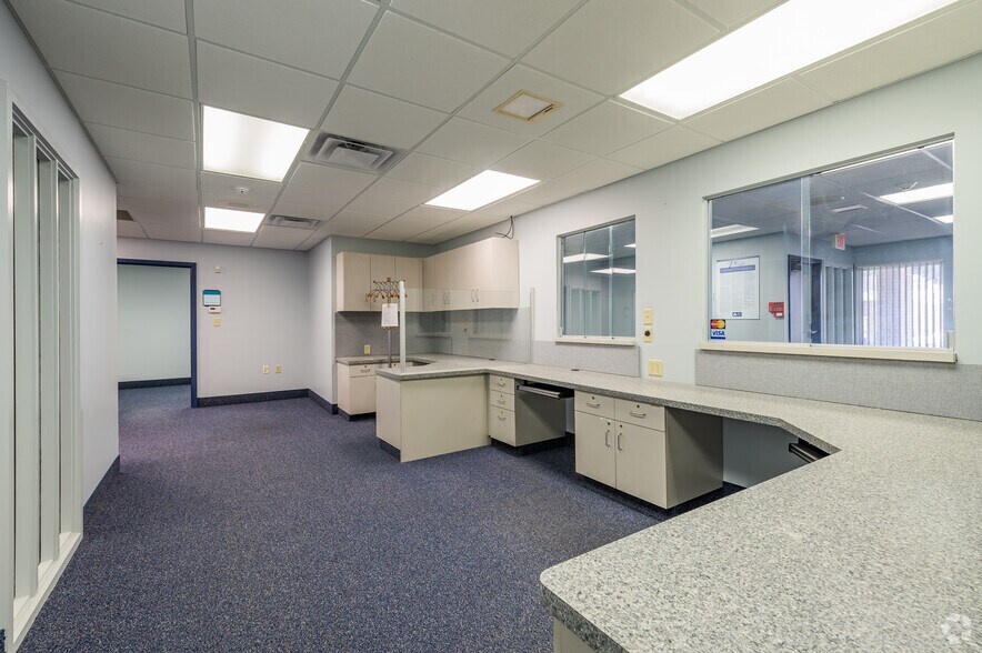 More Photos Of 2220 N Monroe St, Decatur Medical For Sale
