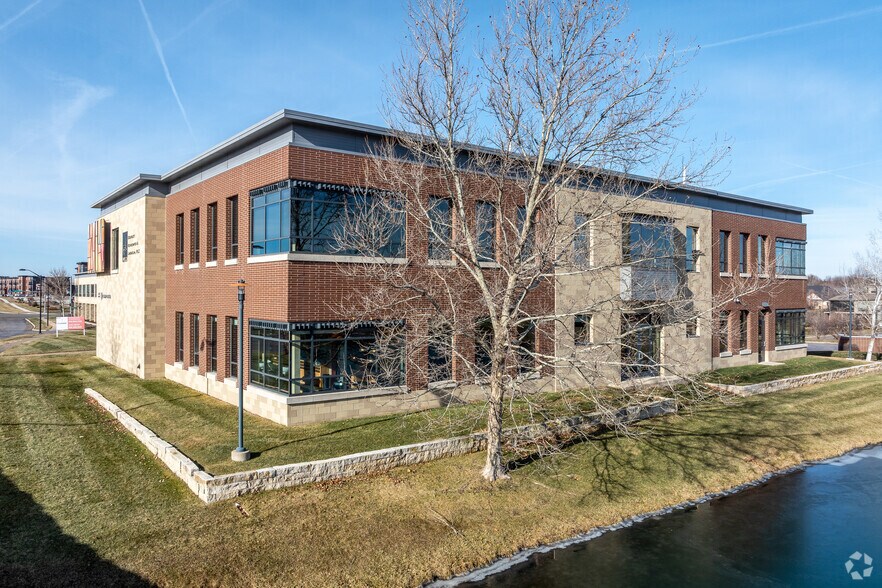 More Photos Of 440 Fairway Dr, West Des Moines Medical For Lease