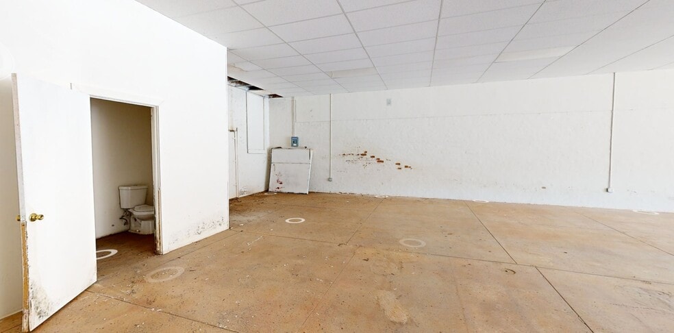 More Photos Of 1402 Main St, Vernon General Retail For Sale