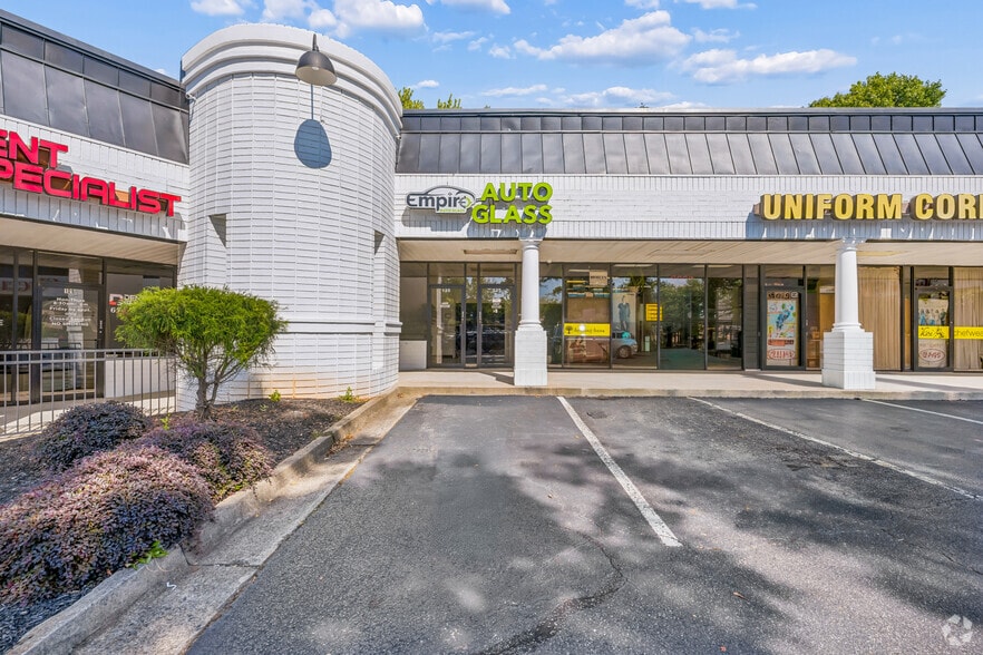 More Photos Of 11235 Alpharetta Hwy, Roswell Storefront For Lease