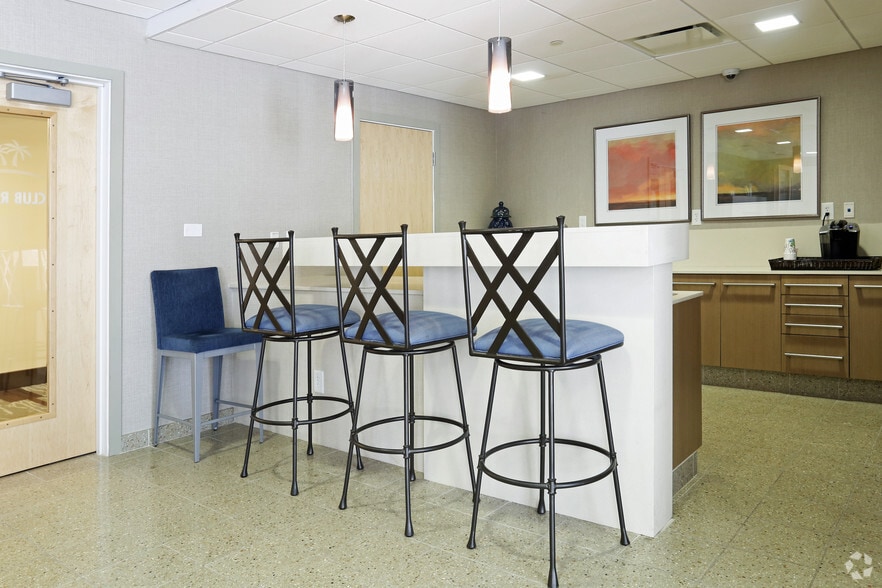 More Photos Of 332 Laskin Rd, Virginia Beach Apartments For Lease