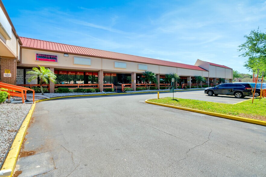 More Photos Of 6801-6925 W Colonial Dr, Orlando Unknown For Lease