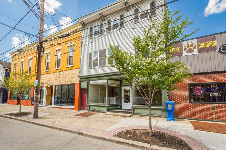 More Photos Of 9 W Main St, Honeoye Falls Storefront Retail Residential For Sale