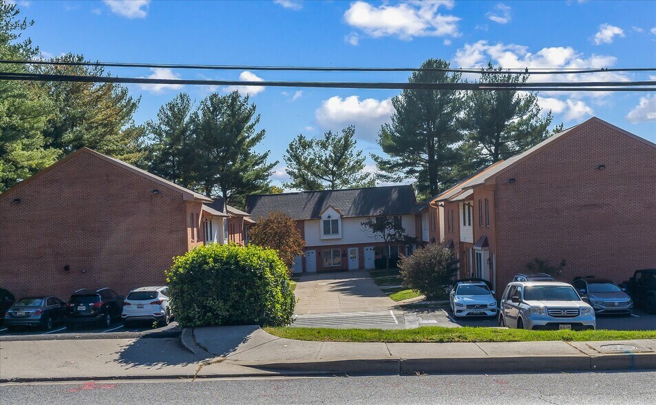 More Photos Of 111 Warren Rd, Cockeysville Office For Lease