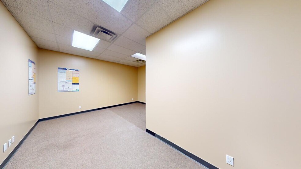 More Photos Of 8240 E 111th St, Bixby Light Distribution For Lease