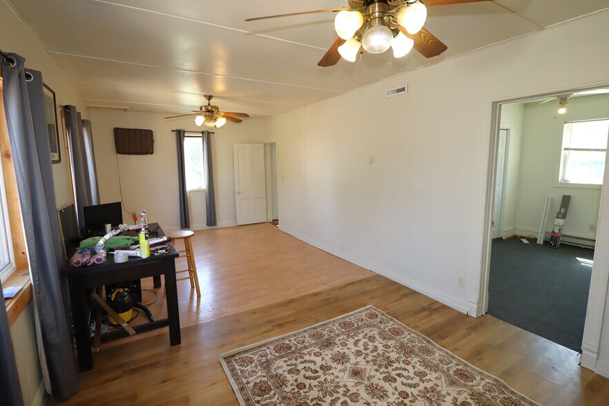 More Photos Of 22195 Highway 63, Grand View Storefront Retail Residential For Sale