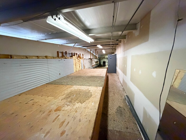 More Photos Of 345 Lake Michigan Dr, Grand Rapids Storefront For Sale