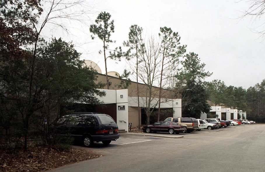 More Photos Of 2407 Timberloch Pl, The Woodlands Light Distribution For Lease