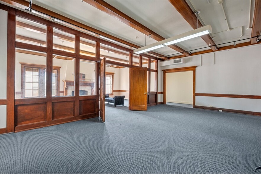 More Photos Of 260 Broadway, Saratoga Springs Coworking Space