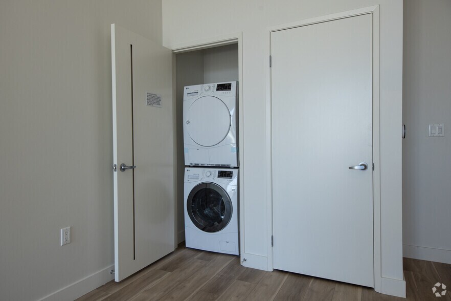 More Photos Of 801 S Berendo St, Los Angeles Apartments For Lease