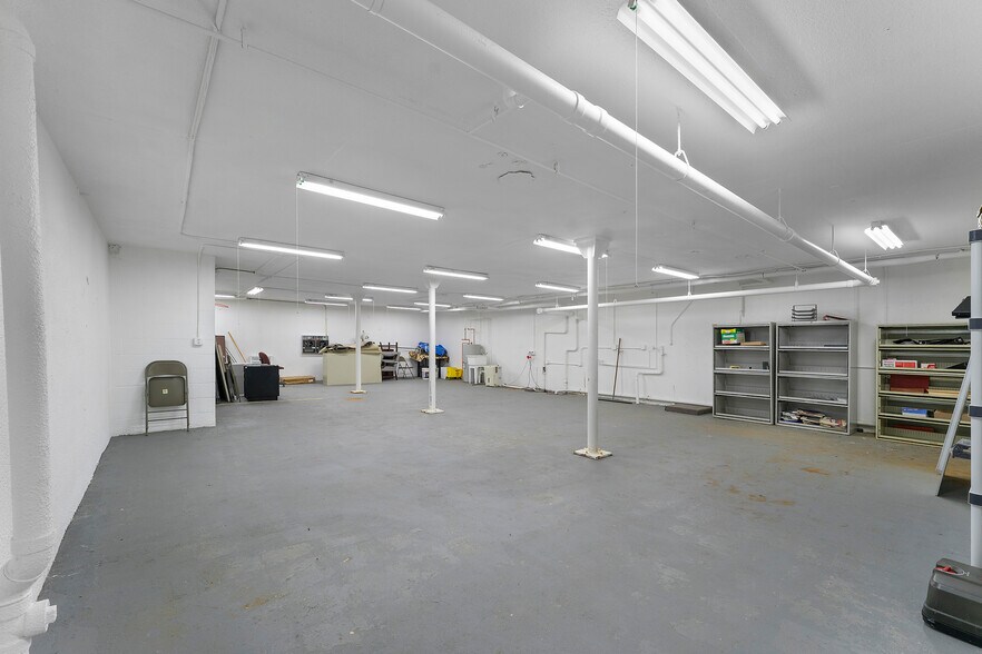 More Photos Of 4241 Kirk Rd, Austintown Office For Sale