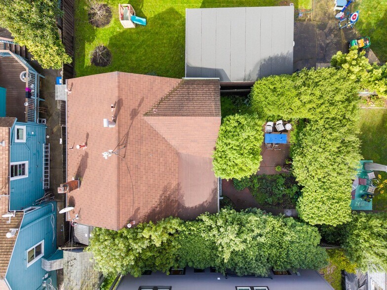 More Photos Of 1527 8th St, Alameda Apartments For Sale