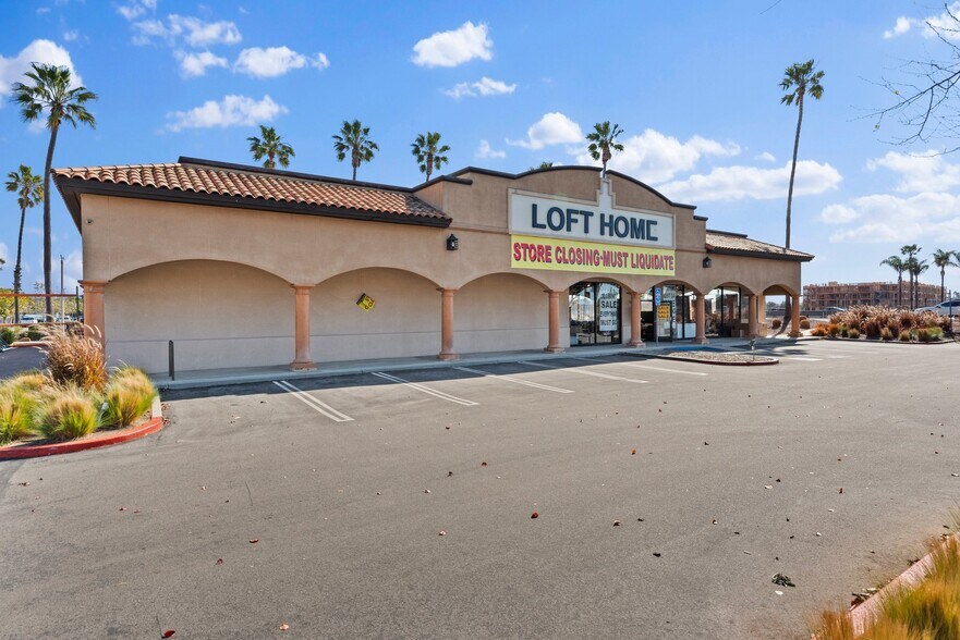 More Photos Of 2801 Paseo Mercado, Oxnard Freestanding For Sale