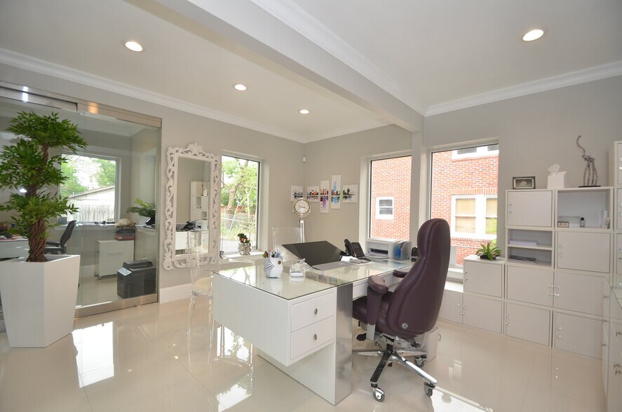 More Photos Of 1644 W Alabama St, Houston Loft Creative Space For Lease