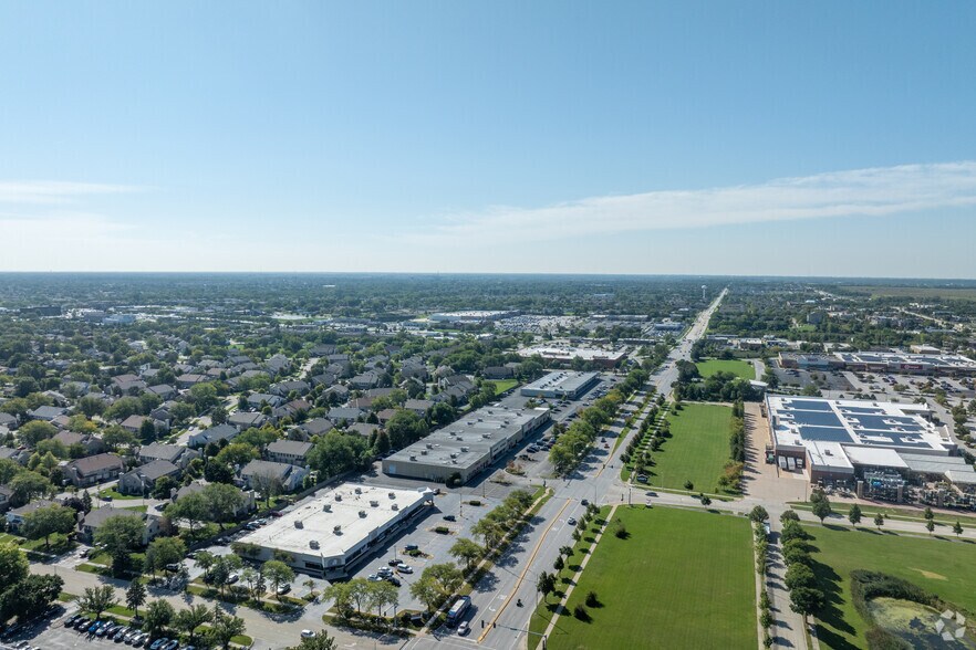 More Photos Of 15551-15567 94th Ave, Orland Park Unknown For Lease