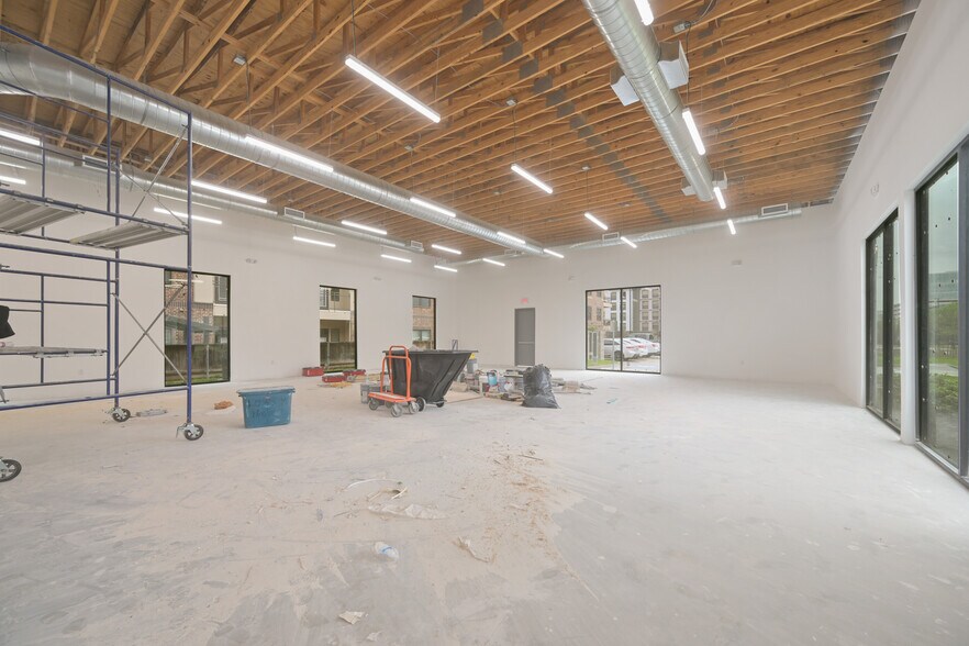 More Photos Of 12249 Katy Fwy, Houston Office For Lease