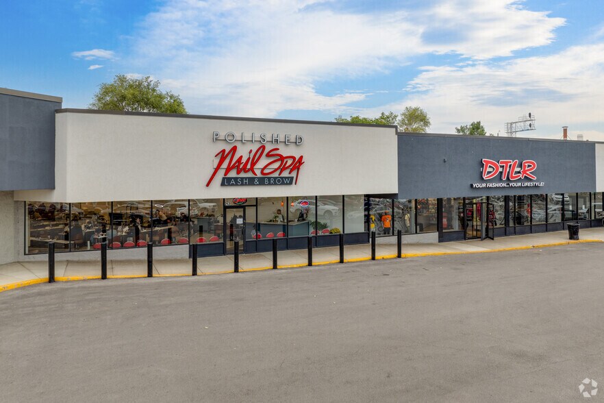 More Photos Of 800 N Kedzie Ave, Chicago Unknown For Lease