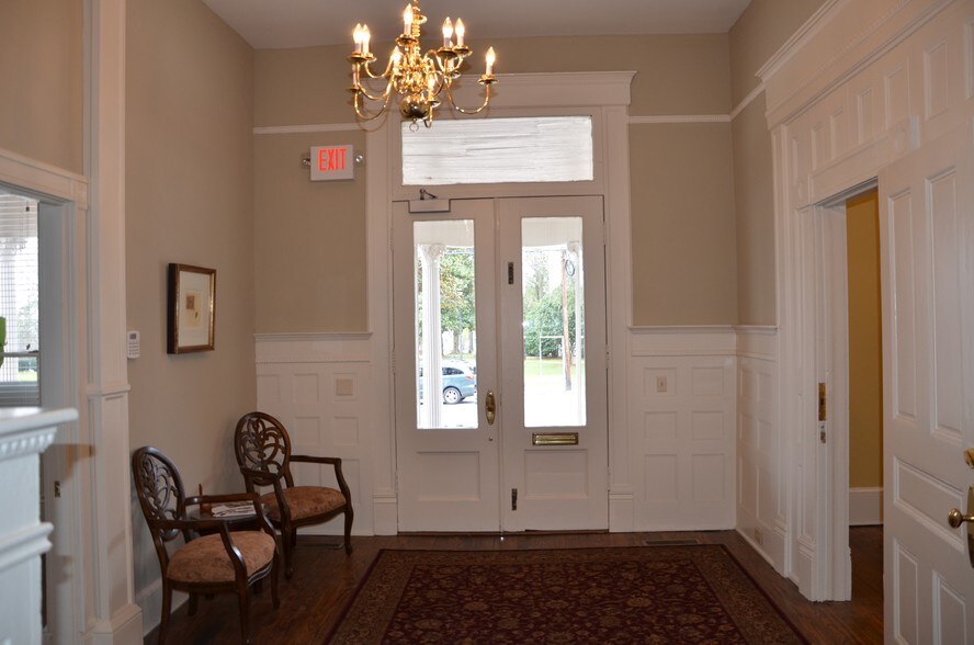 More Photos Of 501 College St, Macon-Bibb Office For Lease