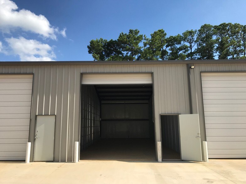More Photos Of 4097 US Highway 271, Tyler Warehouse For Lease
