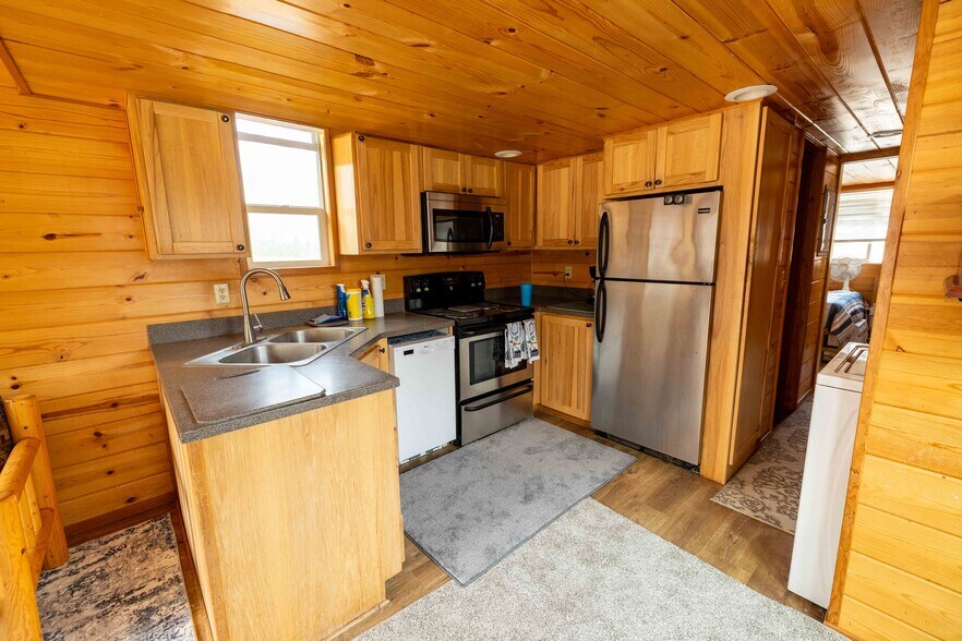 More Photos Of 385 State Route 153, Pateros, WA 98846, USA, Pateros Specialty For Sale
