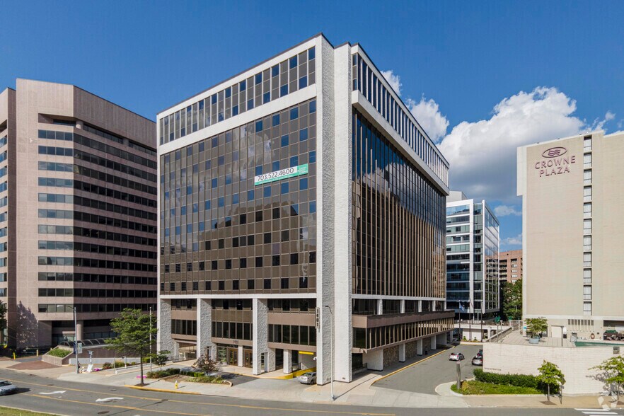 More Photos Of 1401 S Clark St, Arlington Office For Lease