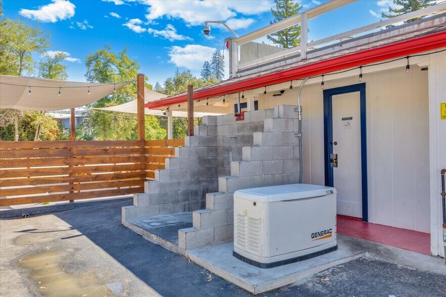 More Photos Of 22652 Parrotts Ferry Rd, Columbia Restaurant For Sale