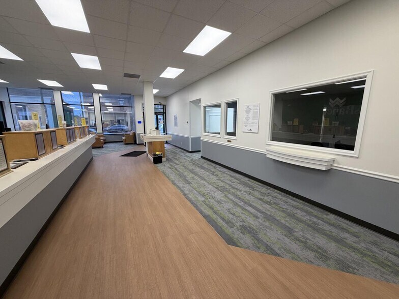 More Photos Of 115 W Main St, Mc Arthur Office For Sale
