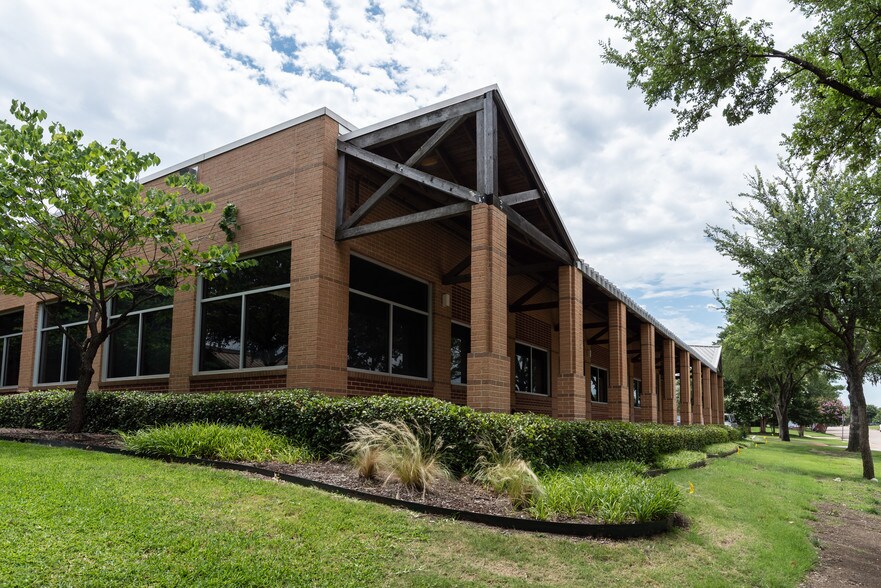 More Photos Of 4000 Fossil Creek Blvd, Fort Worth Office For Lease