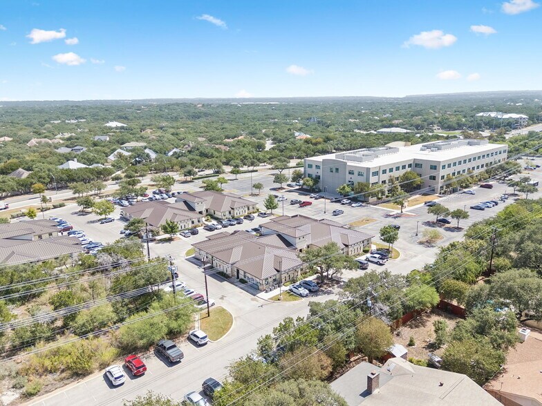 More Photos Of 4358 Lockhill Selma Rd, Shavano Park Medical For Lease