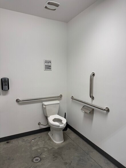 More Photos Of 627 S Main St, Coalville Auto Dealership For Sale