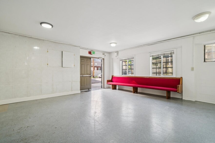 More Photos Of 2505 Telegraph Ave, Oakland Specialty For Sale