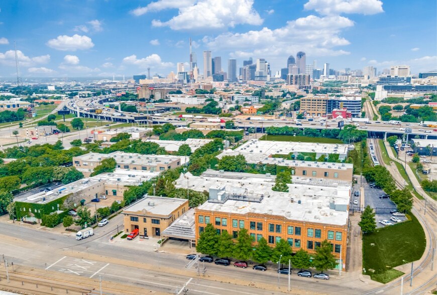 More Photos Of 4121 Commerce St, Dallas Unknown For Lease