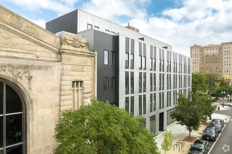 More Photos Of 4600 N Kenmore Ave, Chicago Apartments For Lease