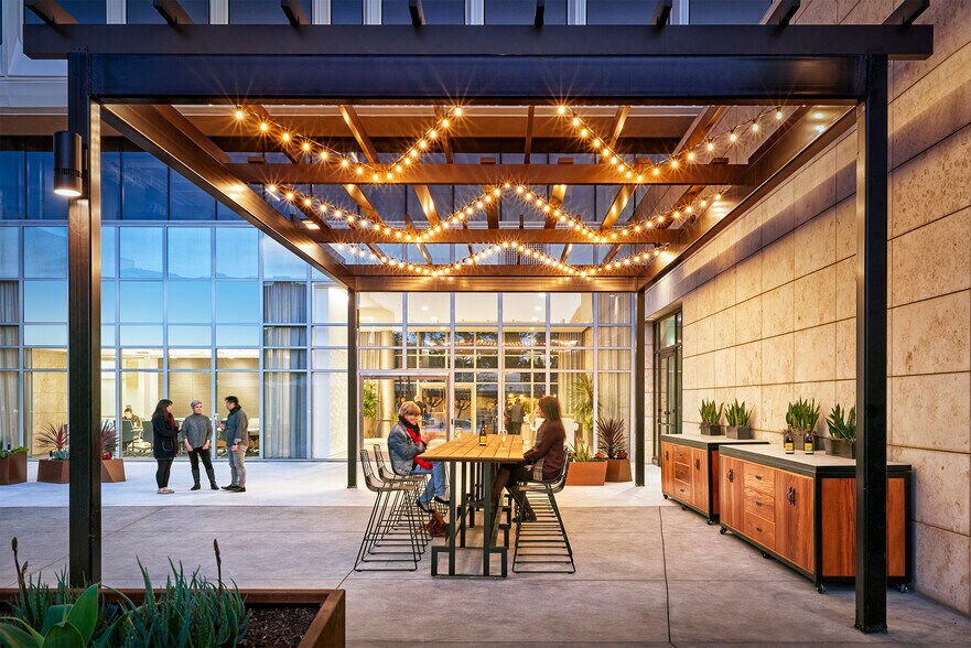 More Photos Of 444 Castro St, Mountain View Office For Lease