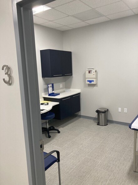 More Photos Of 6637 Gunn Hwy, Tampa Medical For Lease