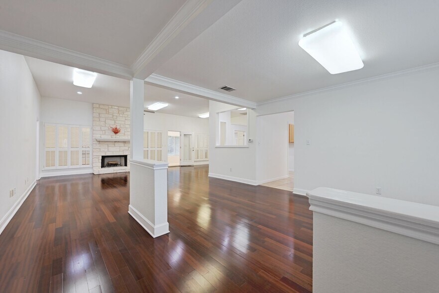 More Photos Of 13810 Fm 1826, Austin Office Residential For Sale