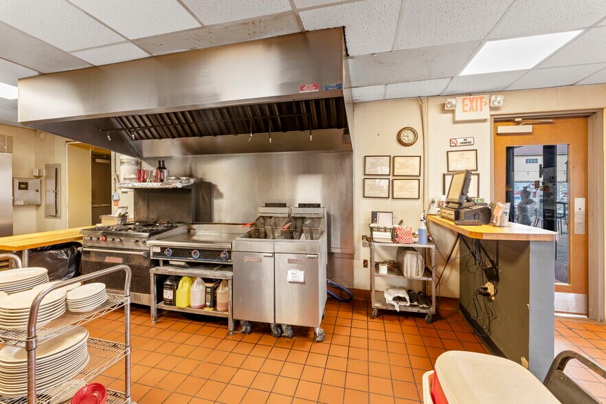 More Photos Of 1850 John Fries Hwy, Quakertown Restaurant For Sale