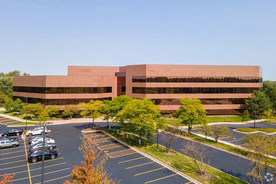 More Photos Of 1100 W Lake Cook Rd, Buffalo Grove Office For Lease