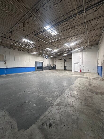 More Photos Of 2468-2470 Industrial Row Dr, Troy Warehouse For Lease