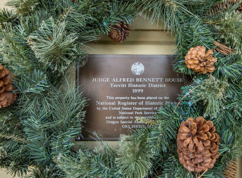 More Photos Of 608 W 6th St, The Dalles Specialty For Sale