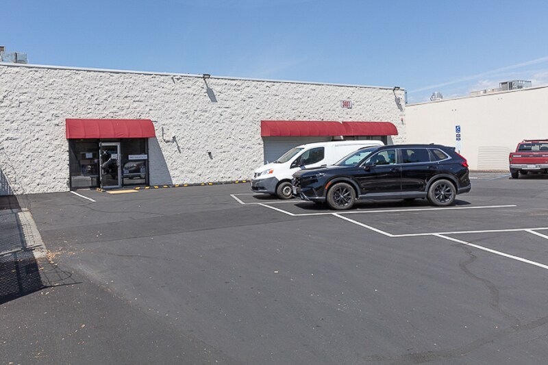 More Photos Of 3407 Industrial Dr, Santa Rosa Warehouse For Lease