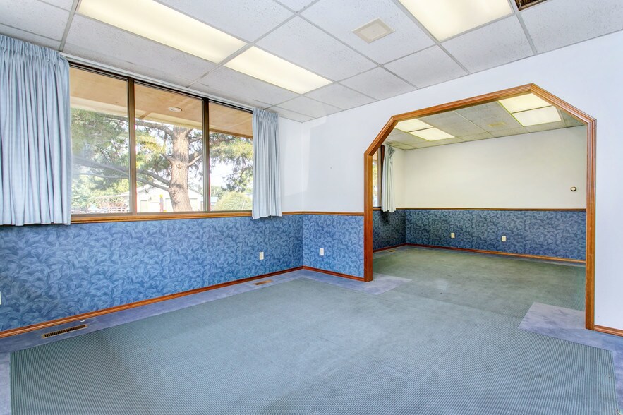 More Photos Of 100 N Fruitland St, Kennewick Office For Lease
