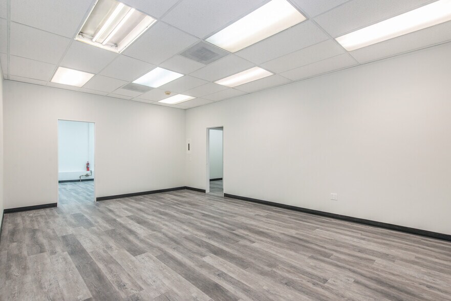 More Photos Of 288 Stuyvesant Ave, Lyndhurst General Retail For Lease