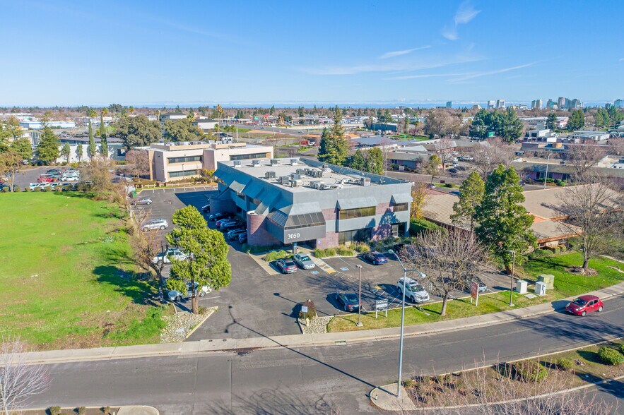 More Photos Of 3050 Beacon Blvd, West Sacramento Office For Sale