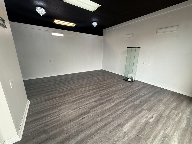 More Photos Of 4725 South Atlanta Rd, Smyrna Freestanding For Lease