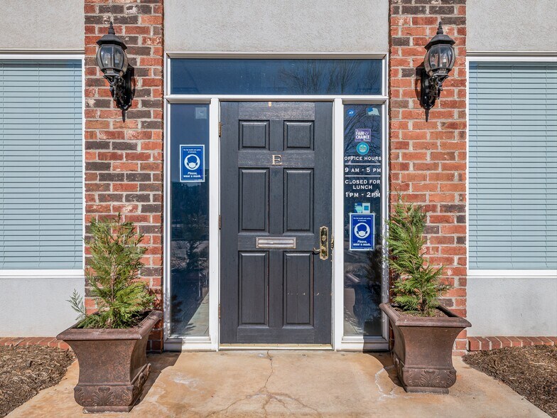 More Photos Of 77 Central Ave, Asheville Office For Sale