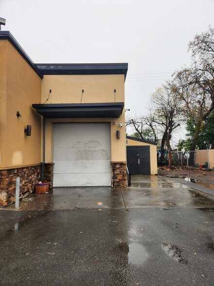 More Photos Of 1146 E Monte Vista Ave, Vacaville General Retail For Sale