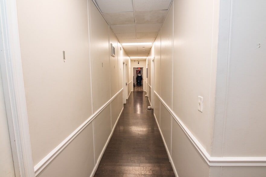 More Photos Of 4128 Hayward Ave, Baltimore Warehouse For Sale