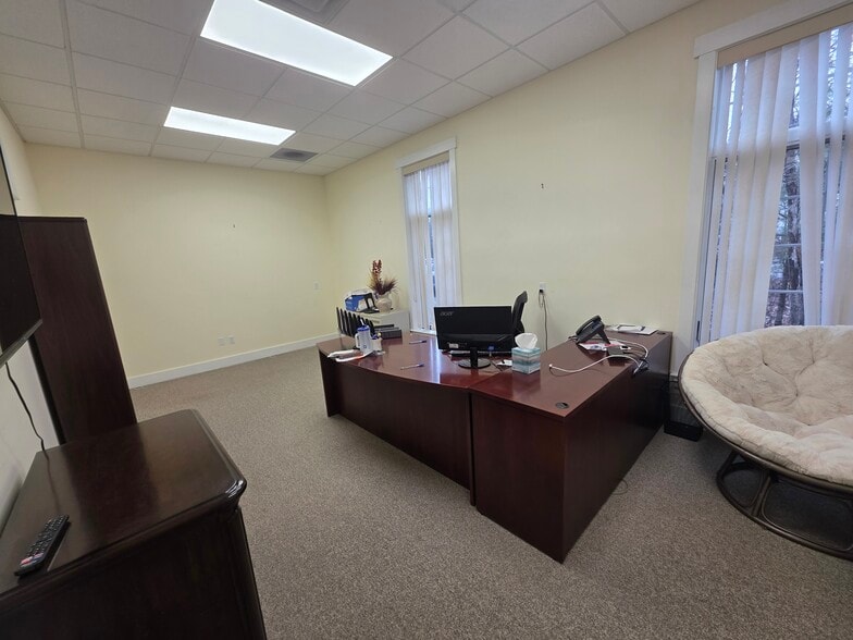 More Photos Of 477 Commercial St, Rockport Office For Sale