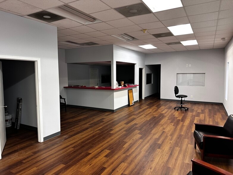 More Photos Of 2169 Centennial Dr, Gainesville Warehouse For Lease